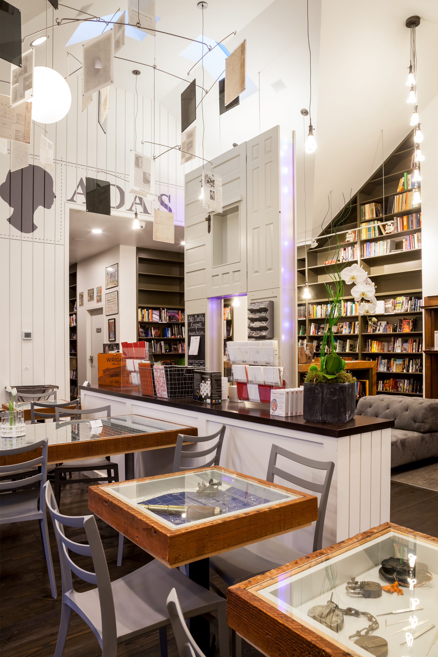 Ada s Technical Books  Caf  Retail Design in a Historic 