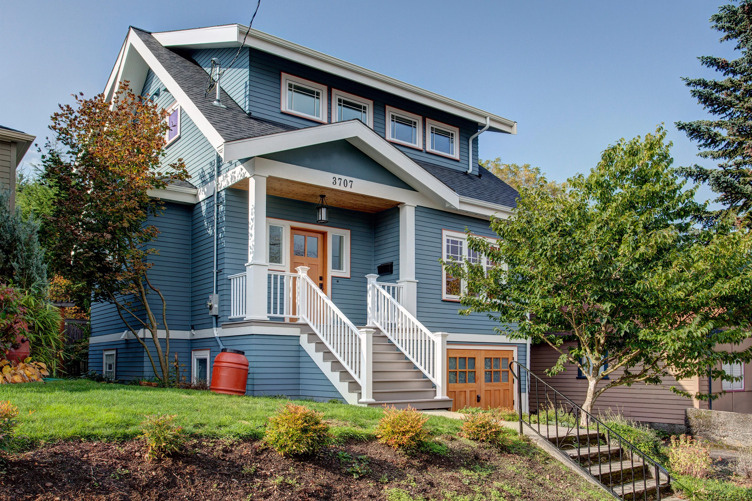 Bungalow West: Second-Floor Addition to a Bungalow – Exterior Street View