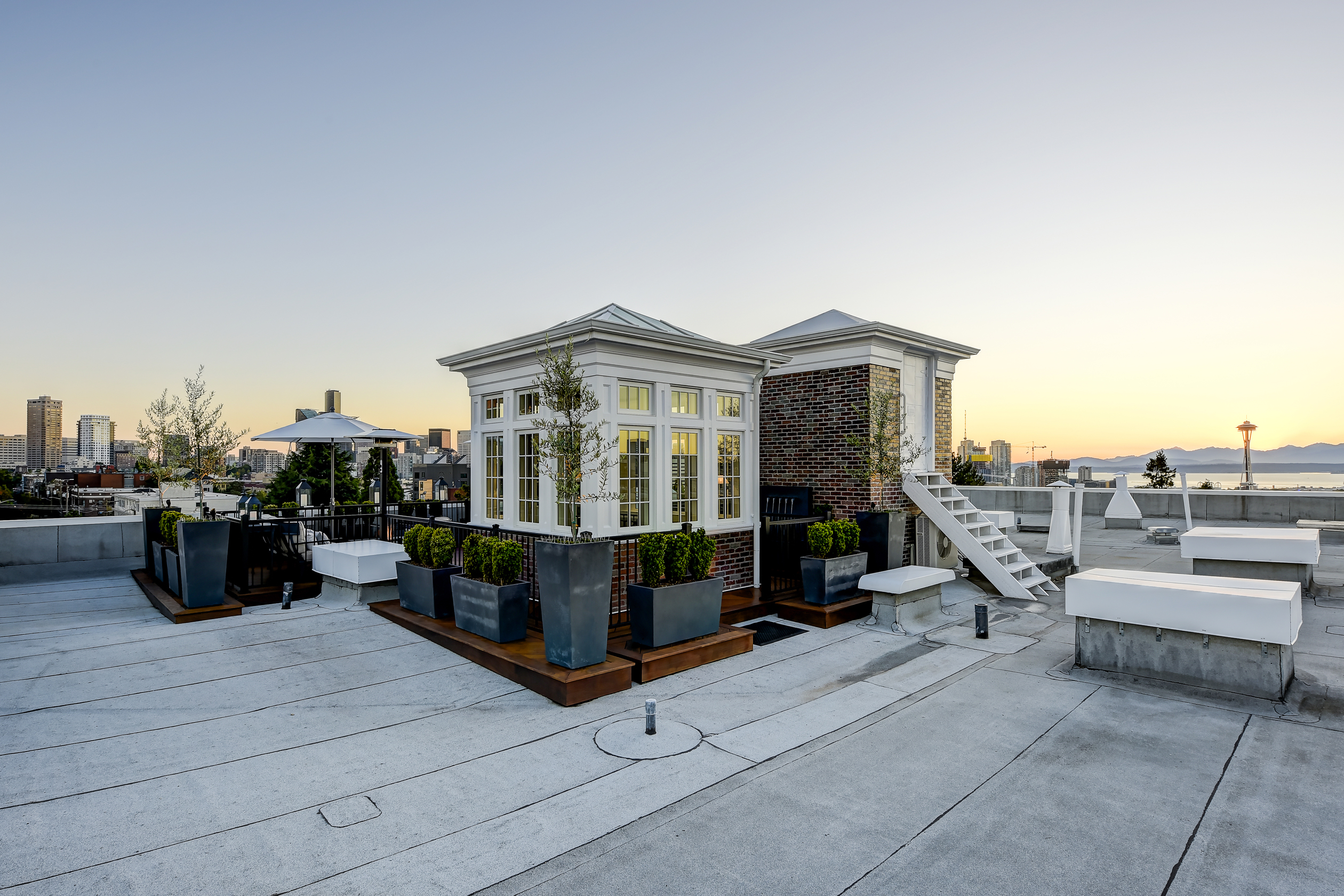 Classical Rooftop Conservatory Rooftop Penthouse Board Vellum